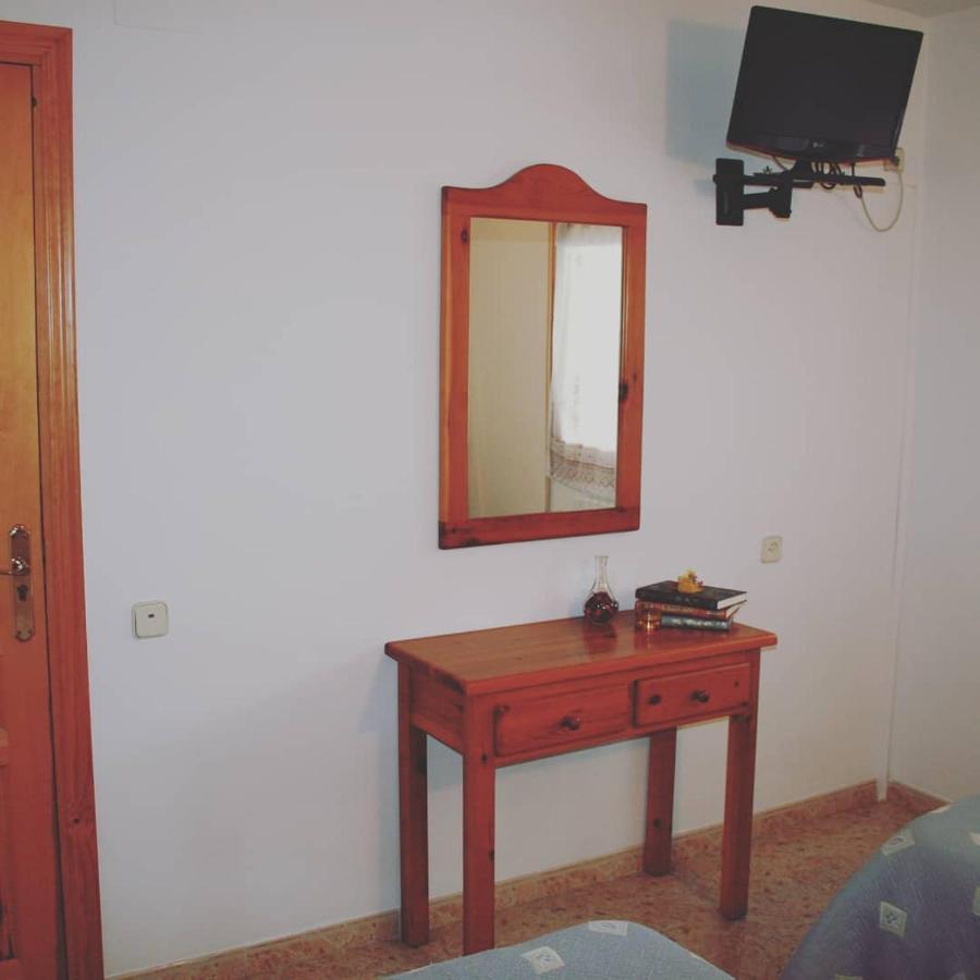 Fonda Naval Hotel Escalona Екстериор снимка